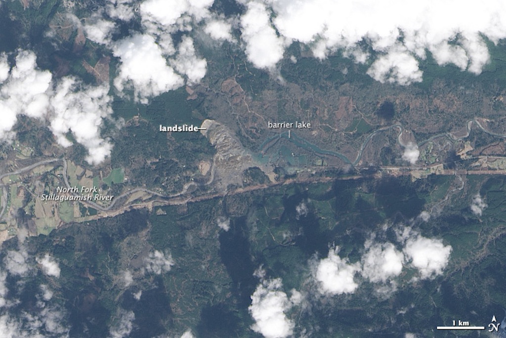 Washington State's Fatal Landslide Seen from Space (Photos)